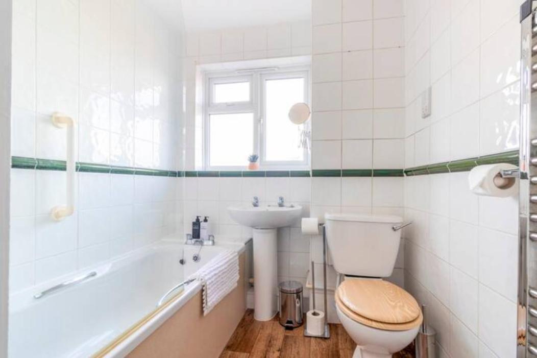 Large Sea View 2 Bedroom Sleeps 6 - Free Parking Bournemouth Exterior foto
